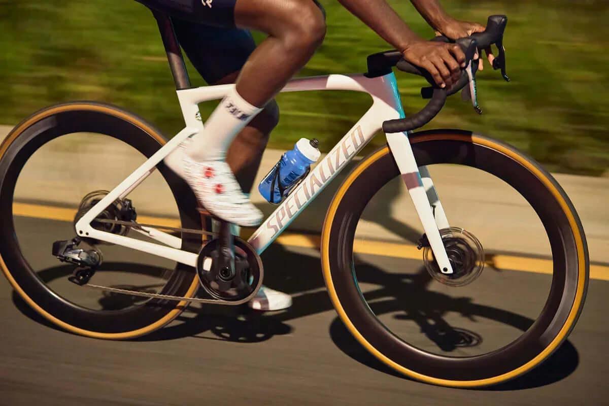 Alquiler Bicis Carretera de Carbono en Barcelona - Carretera / Bianchi Infinito XE -CaranvaSports - temporada 2026