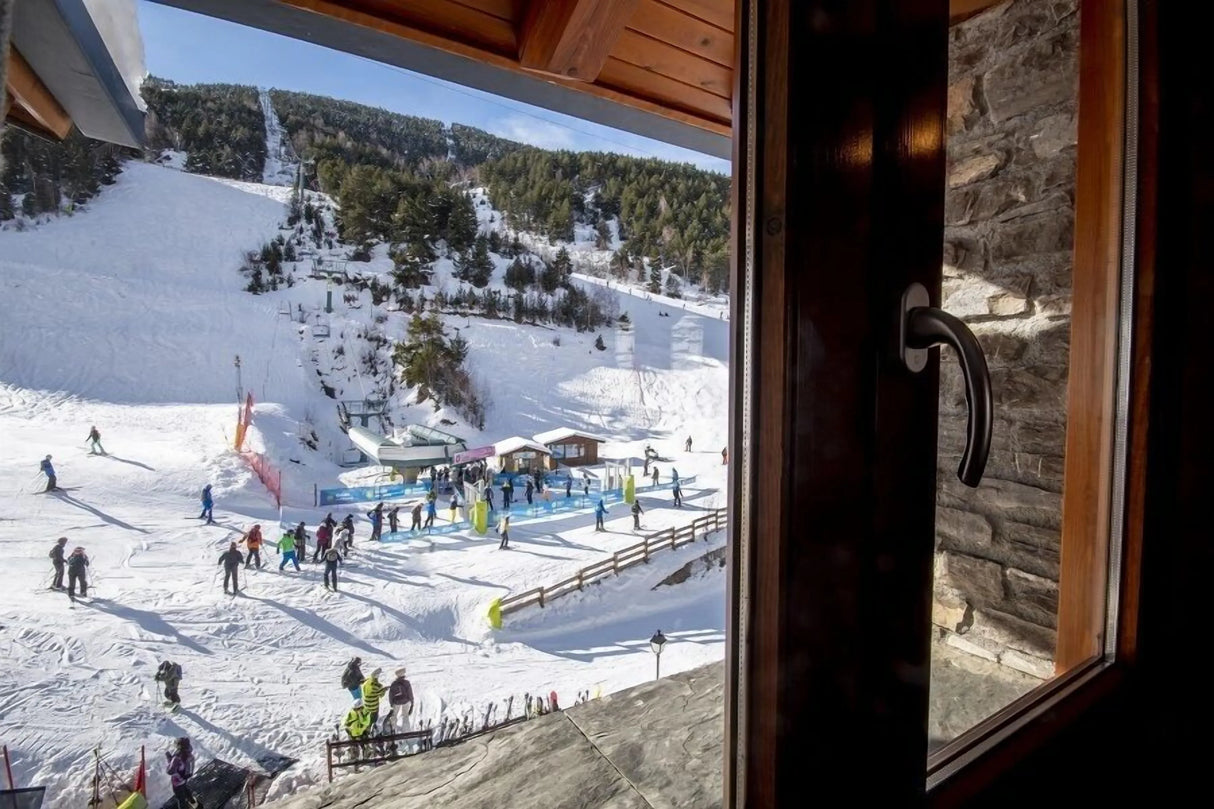 Hotel Nordic Canillo Andorra - - Caranva