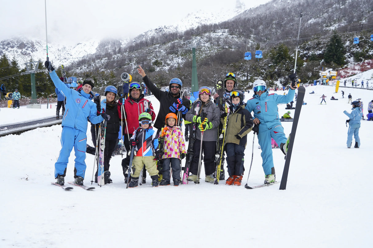 Clases Esquí Cerro Catedral - Grupal (Incluye Tabla Botas y Bastones) / Ski / Mañana - Caranva